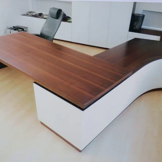 Tisch Stefan Wiesner Bau- u. Möbeltischlerei